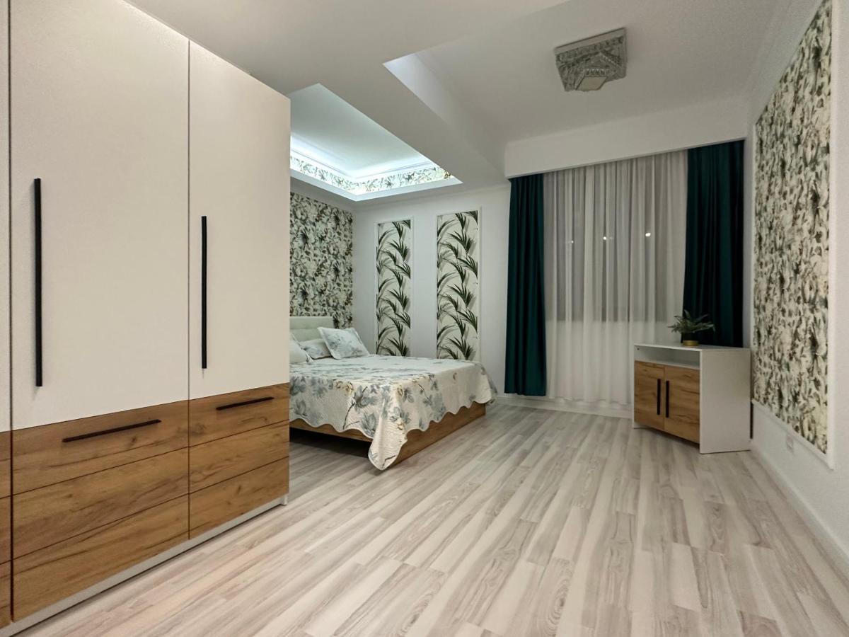 Golden Garden Luxury Apartment In Bucarest Exterior foto