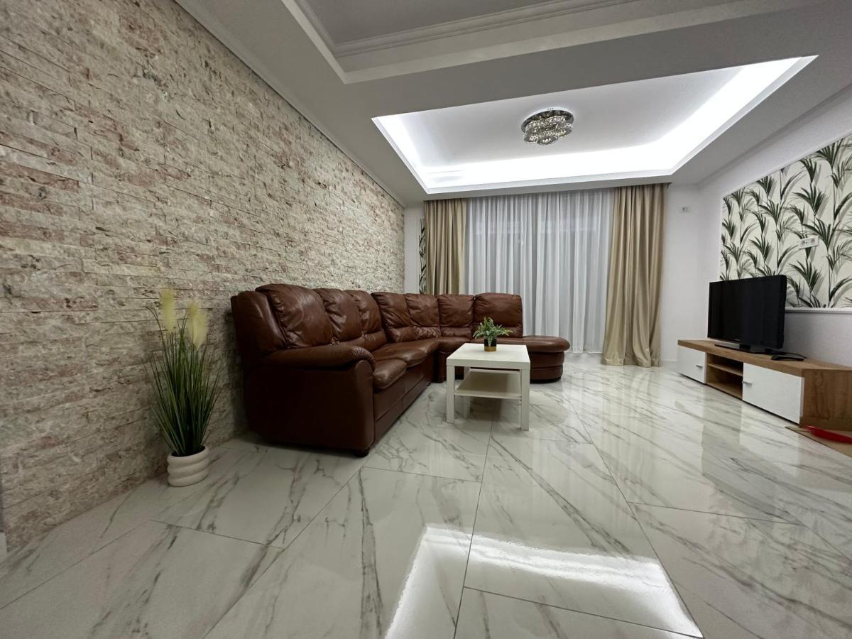Golden Garden Luxury Apartment In Bucarest Exterior foto