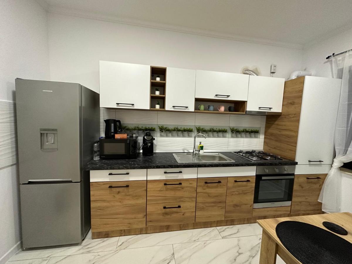 Golden Garden Luxury Apartment In Bucarest Exterior foto