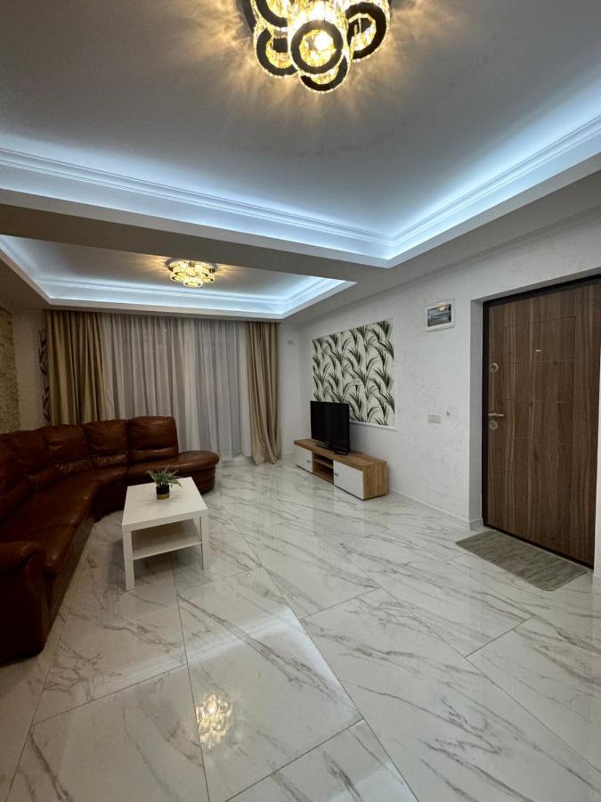 Golden Garden Luxury Apartment In Bucarest Exterior foto
