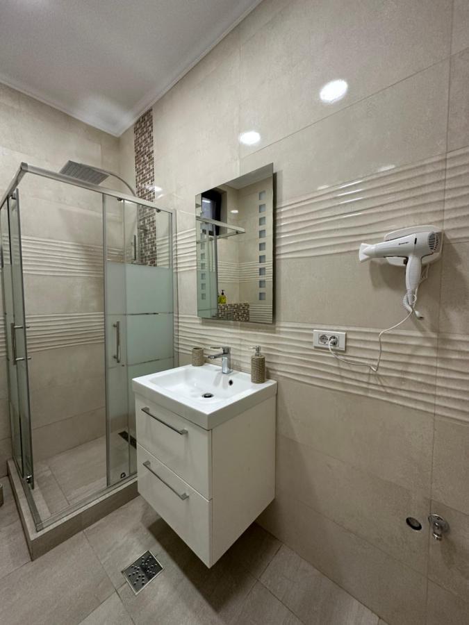 Golden Garden Luxury Apartment In Bucarest Exterior foto