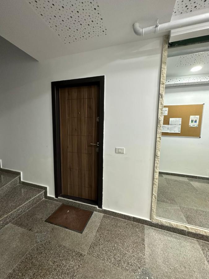 Golden Garden Luxury Apartment In Bucarest Exterior foto